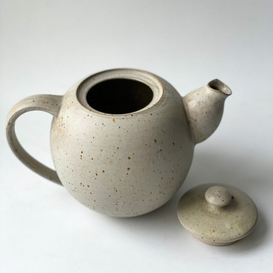 Yasmin tea pot 1.25L