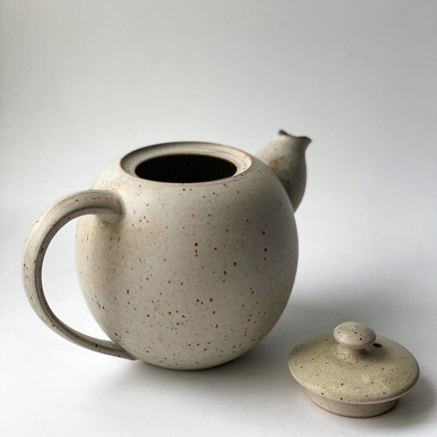 Yasmin tea pot 1.25L