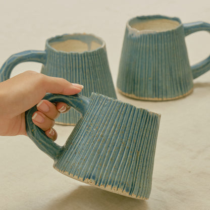 Barnacle Mug in Lípay Blue